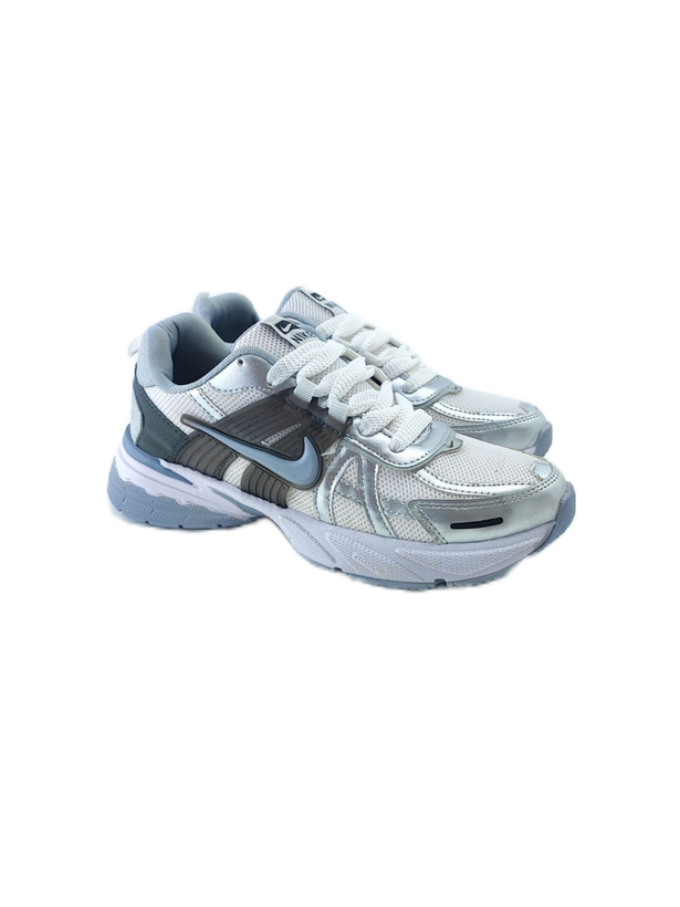 کفش اسپرت مردانه برند نایکی nike مدل وی تو کی V2K سفید نقره ای