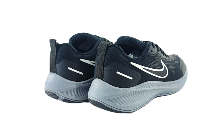 کفش اسپرت و رانینگ زنانه و پسرانه تمام وارداتی برند نایکی nike مدل nova مشکی